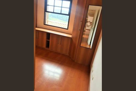 Casa à venda com 3 quartos, 124m² em Parque Ipe, São Paulo