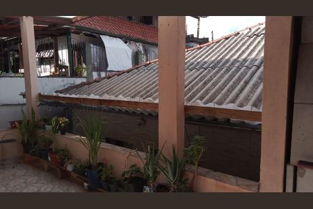 Casa à venda com 82m², 3 quartos e sem vaga