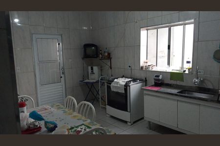 Casa à venda com 82m², 3 quartos e sem vaga