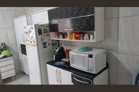 Casa à venda com 82m², 3 quartos e sem vaga