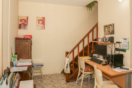 Casa à venda com 110m², 3 quartos e sem vaga Casa à venda com 110m², 3 quartos e sem vagaEscritório