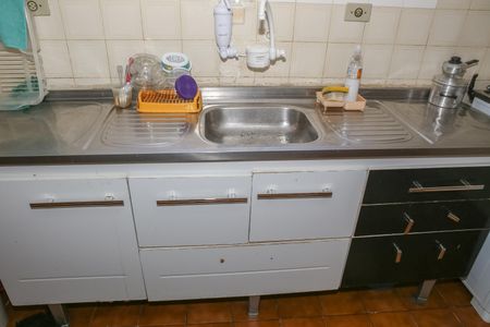 Casa à venda com 110m², 3 quartos e sem vaga Casa à venda com 110m², 3 quartos e sem vagaCozinha