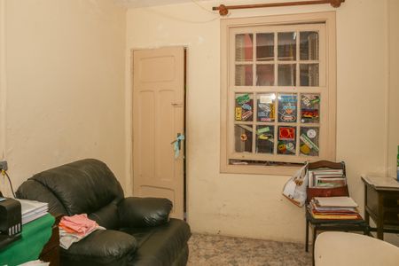 Casa à venda com 110m², 3 quartos e sem vaga Casa à venda com 110m², 3 quartos e sem vagaEscritório