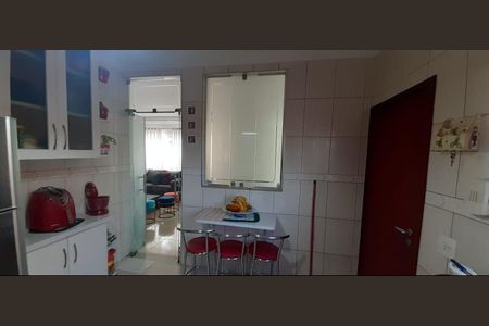 Casa à venda com 3 quartos, 300m² em Vila Mirante, São Paulo