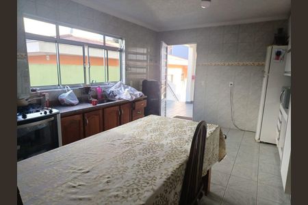 Casa à venda com 257m², 3 quartos e 2 vagas