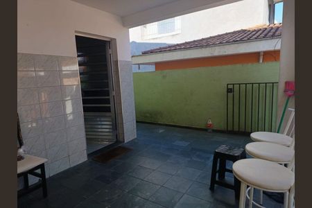 Casa à venda com 257m², 3 quartos e 2 vagas