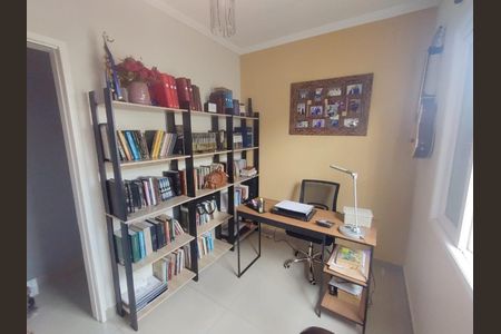 Casa à venda com 2 quartos, 140m² em Jardim Mangalot, São Paulo