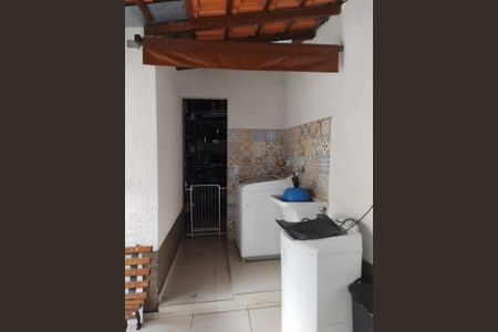 Casa à venda com 140m², 2 quartos e 2 vagas