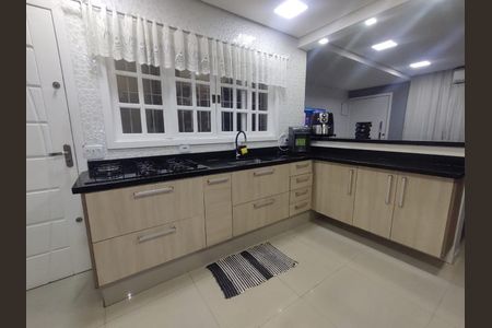 Casa à venda com 140m², 2 quartos e 2 vagas