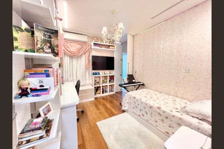 Casa à venda com 4 quartos, 500m² em Horto Florestal, São Paulo