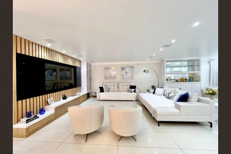 Casa à venda com 4 quartos, 500m² em Horto Florestal, São Paulo