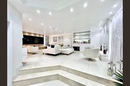 Casa à venda com 4 quartos, 500m² em Horto Florestal, São Paulo