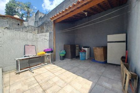 Casa à venda com 107m², 2 quartos e 1 vaga
