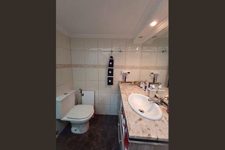 Casa à venda com 107m², 2 quartos e 1 vaga
