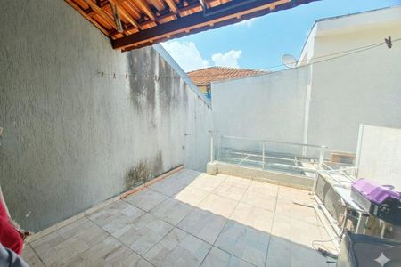 Casa à venda com 107m², 2 quartos e 1 vaga