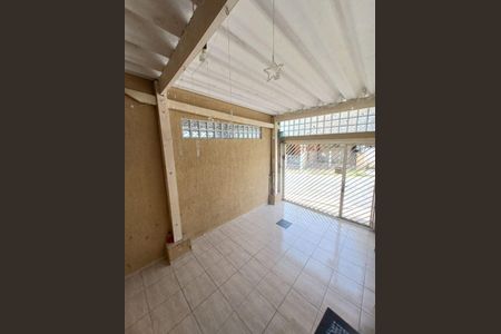 Casa à venda com 107m², 2 quartos e 1 vaga