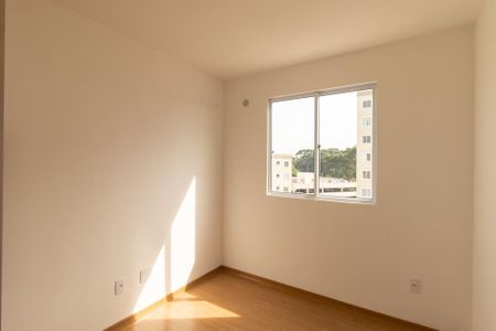 Quarto 1 de apartamento para alugar com 2 quartos, 60m² em Uberaba, Curitiba
