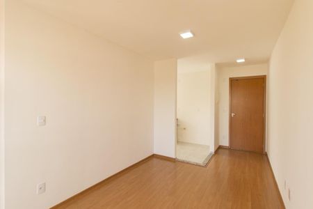 Sala de apartamento para alugar com 2 quartos, 60m² em Uberaba, Curitiba