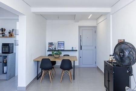 Sala de apartamento à venda com 2 quartos, 65m² em Vila Paulista, São Paulo