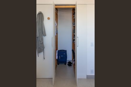 Apartamento à venda com 65m², 2 quartos e 1 vaga Apartamento à venda com 65m², 2 quartos e 1 vagaQuarto 2 - Closet
