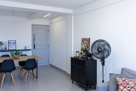 Apartamento à venda com 65m², 2 quartos e 1 vaga Apartamento à venda com 65m², 2 quartos e 1 vagaSala
