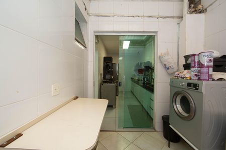 Apartamento para alugar com 190m², 4 quartos e 1 vaga Apartamento para alugar com 190m², 4 quartos e 1 vagaAREA DE SERVICO