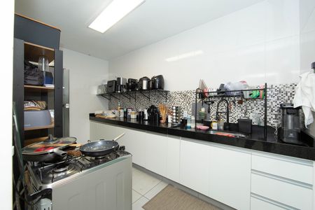 Apartamento para alugar com 190m², 4 quartos e 1 vaga Apartamento para alugar com 190m², 4 quartos e 1 vagaCOZINHA