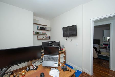 Apartamento para alugar com 190m², 4 quartos e 1 vaga Apartamento para alugar com 190m², 4 quartos e 1 vagaQUARTO2