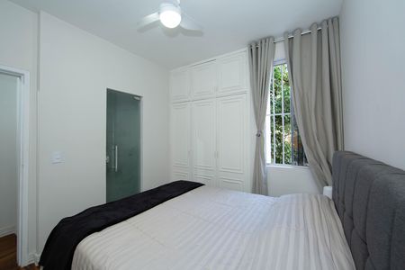 Apartamento para alugar com 190m², 4 quartos e 1 vaga Apartamento para alugar com 190m², 4 quartos e 1 vagaQUARTO3