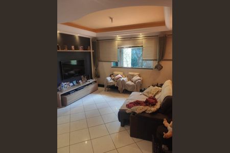 Casa à venda com 3 quartos, 206m² em Parque Nações Unidas, São Paulo