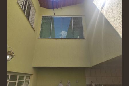 Casa à venda com 206m², 3 quartos e 3 vagas