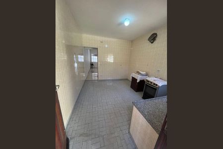 Casa à venda com 172m², 2 quartos e 2 vagas