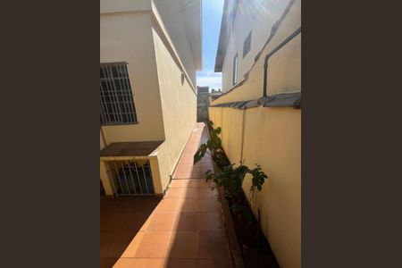 Casa à venda com 172m², 2 quartos e 2 vagas