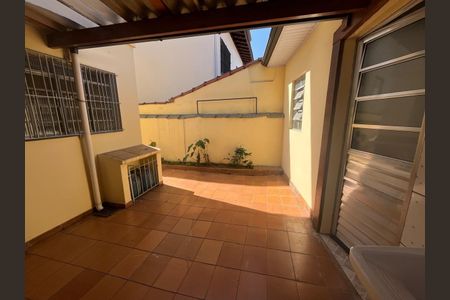 Casa à venda com 172m², 2 quartos e 2 vagas