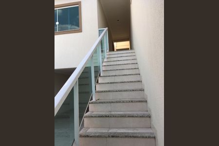 Casa à venda com 140m², 3 quartos e 5 vagas