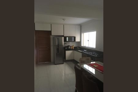 Casa à venda com 140m², 3 quartos e 5 vagas