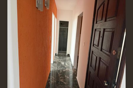 Apartamento para alugar com 80m², 2 quartos e 1 vaga Apartamento para alugar com 80m², 2 quartos e 1 vagaCorredor