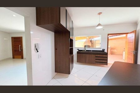 Casa à venda com 2 quartos, 99m² em Vila Mangalot, São Paulo