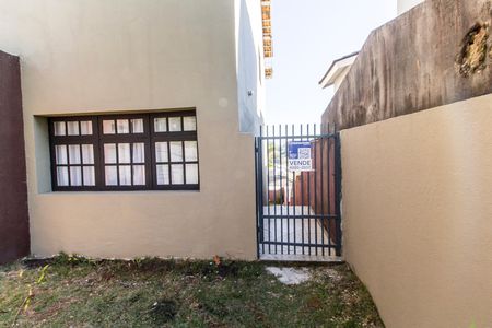 Casa de condomínio à venda com 227m², 2 quartos e 2 vagas Casa de condomínio à venda com 227m², 2 quartos e 2 vagasVista da Rua