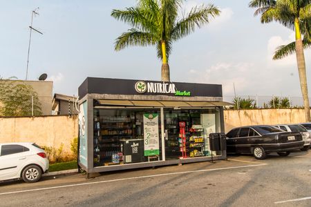 Casa de condomínio à venda com 227m², 2 quartos e 2 vagas Casa de condomínio à venda com 227m², 2 quartos e 2 vagasMercado