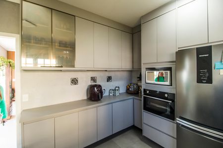 Casa de condomínio à venda com 227m², 2 quartos e 2 vagas Casa de condomínio à venda com 227m², 2 quartos e 2 vagasCozinha