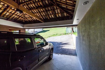 Casa de condomínio à venda com 227m², 2 quartos e 2 vagas Casa de condomínio à venda com 227m², 2 quartos e 2 vagasGaragem
