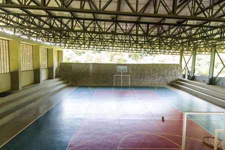 Casa de condomínio à venda com 227m², 2 quartos e 2 vagas Casa de condomínio à venda com 227m², 2 quartos e 2 vagasQuadra Esportiva