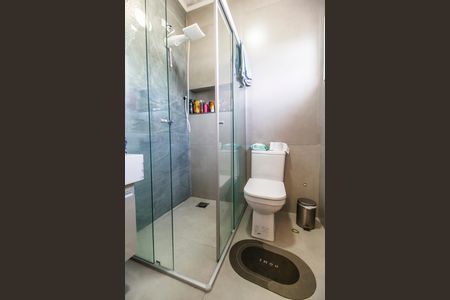 Casa de condomínio à venda com 227m², 2 quartos e 2 vagas Casa de condomínio à venda com 227m², 2 quartos e 2 vagasBanheiro da Suíte