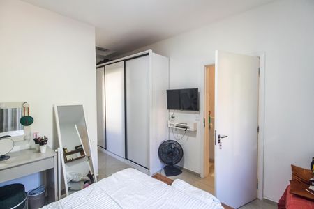 Casa de condomínio à venda com 227m², 2 quartos e 2 vagas Casa de condomínio à venda com 227m², 2 quartos e 2 vagasSuíte 2