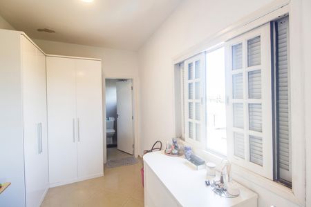 Casa de condomínio à venda com 227m², 2 quartos e 2 vagas Casa de condomínio à venda com 227m², 2 quartos e 2 vagasSuíte 1