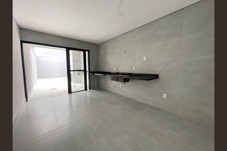 Casa à venda com 3 quartos, 140m² em São Domingos, São Paulo