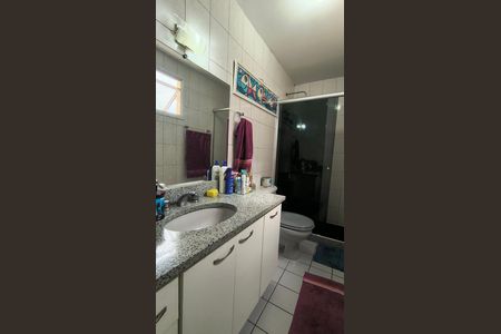 Apartamento à venda com 160m², 3 quartos e 5 vagas Apartamento à venda com 160m², 3 quartos e 5 vagasBanheiro da Suíte 1