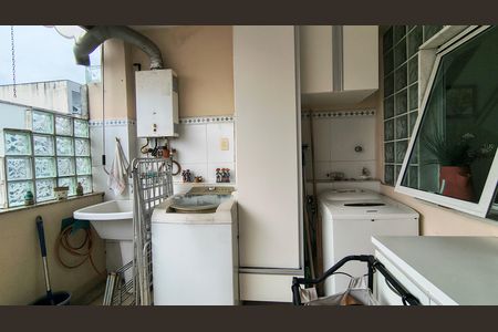 Apartamento à venda com 160m², 3 quartos e 5 vagas Apartamento à venda com 160m², 3 quartos e 5 vagasÁrea de Serviço