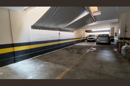Apartamento à venda com 160m², 3 quartos e 5 vagas Apartamento à venda com 160m², 3 quartos e 5 vagasÁrea Comum